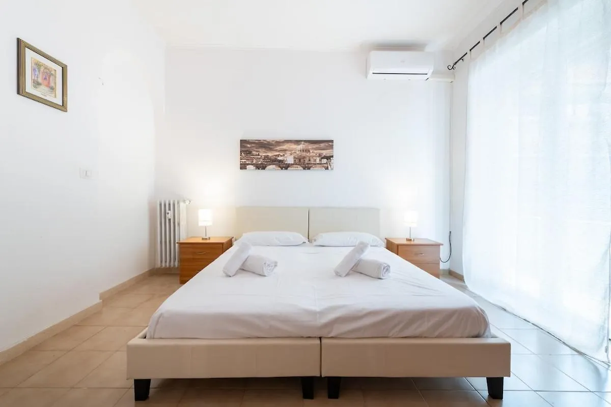 Lori-House Apartment Rome Italy